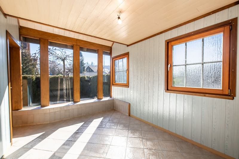 Well-maintained semi-detached house with plenty of space for family life (8)