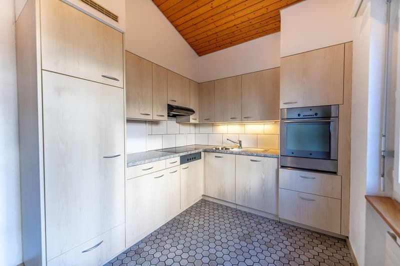 Space for Ideas: Spacious Single-Family House on Two Floors (5)