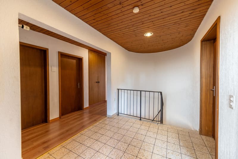 Space for Ideas: Spacious Single-Family House on Two Floors (6)