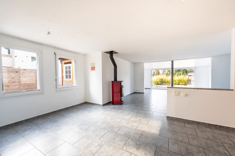 Arrive and feel at home: 6.5-room semi-detached house in family-friendly residential area (7)