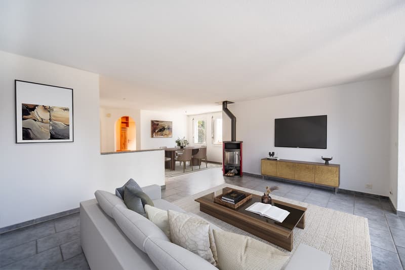 Arrive and feel at home: 6.5-room semi-detached house in family-friendly residential area (2)