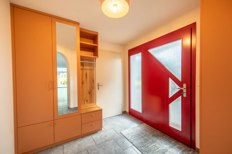 Arrive and feel at home: 6.5-room semi-detached house in family-friendly residential area (8)