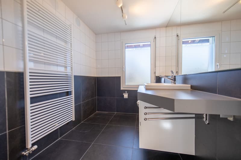 Arrive and feel at home: 6.5-room semi-detached house in family-friendly residential area (12)