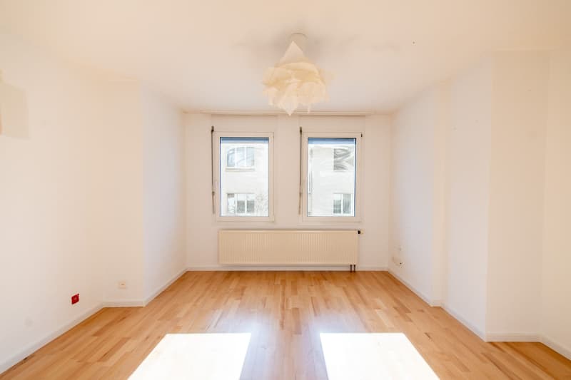 Arrive and feel at home: 6.5-room semi-detached house in family-friendly residential area (11)