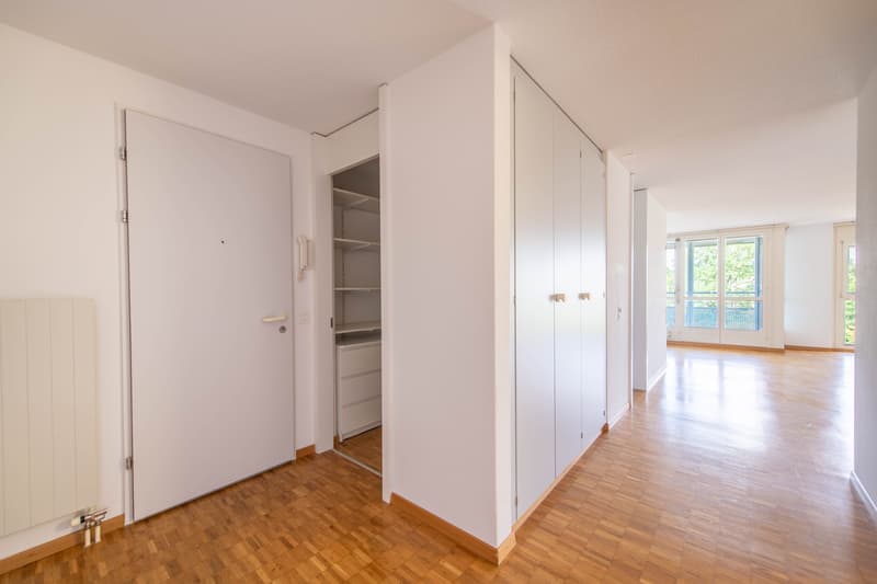 Appartement spacieux 2.5 pièces dans une oasis verte (7)