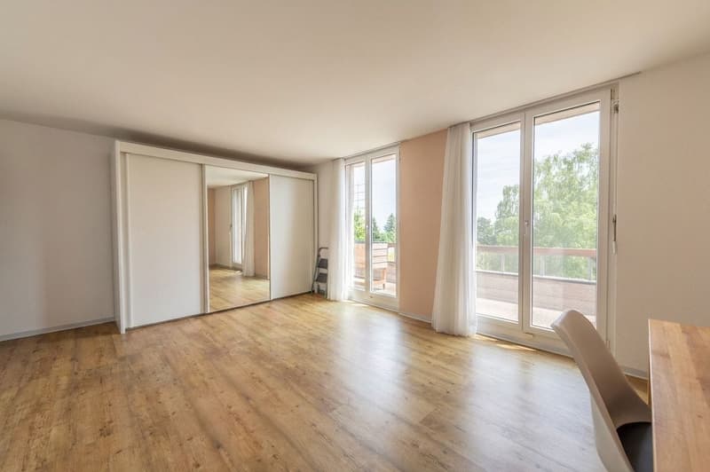 Hoch über Grenchen: Wohnglück mit Panorama & Terrasse (10)