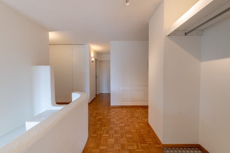 Appartement attrayant au rez-de-chaussée avec cheminée et beaucoup d'espace de stockage (12)
