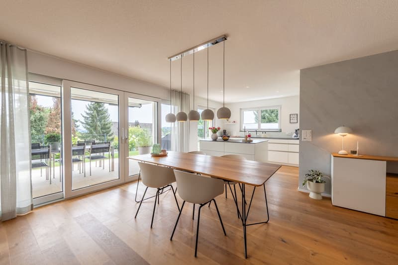 Moderne, lichtdurchflutete Gartenwohnung mit Terrasse & privatem Grünparadies (6)