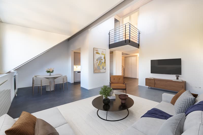 Zentral und ruhig: Helle 3.5-Zimmer-Duplex-Wohnung mit Wintergarten und Balkon (2)