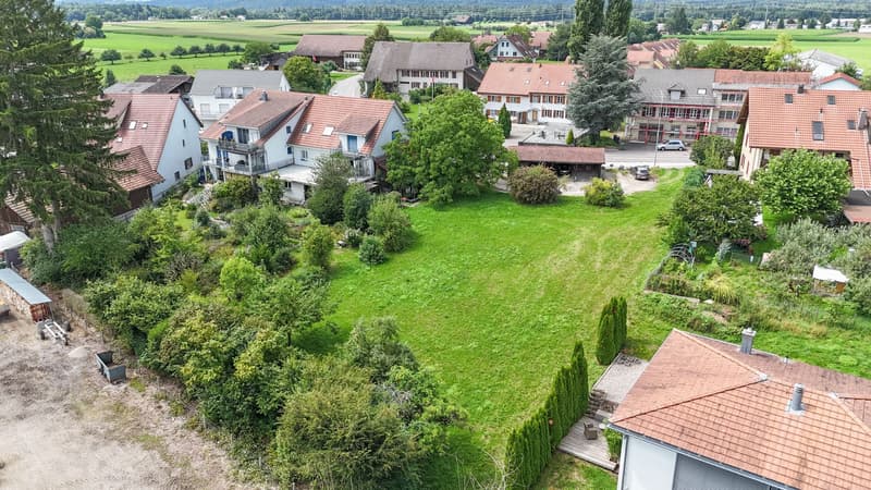 Bauland mit Projektmöglichkeit (1'274 m²) (2)