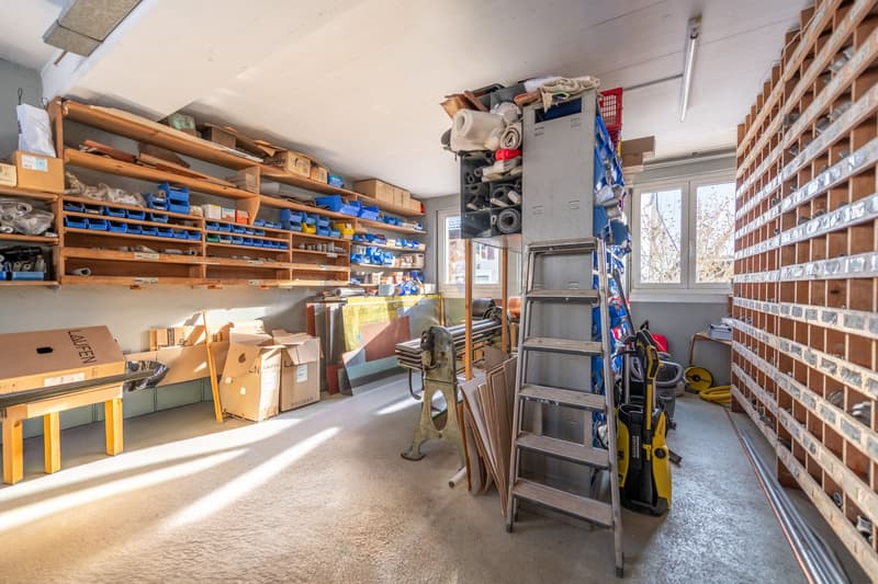 Workshop, Storage or Showroom - Individually Usable Commercial Space (3)