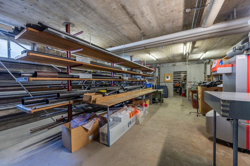 Workshop, Storage or Showroom - Individually Usable Commercial Space (7)
