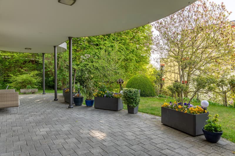 Maison moderne avec cheminée & jardin privé (11)