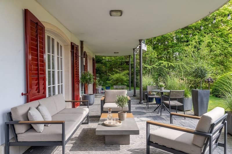 Maison moderne avec cheminée & jardin privé (12)