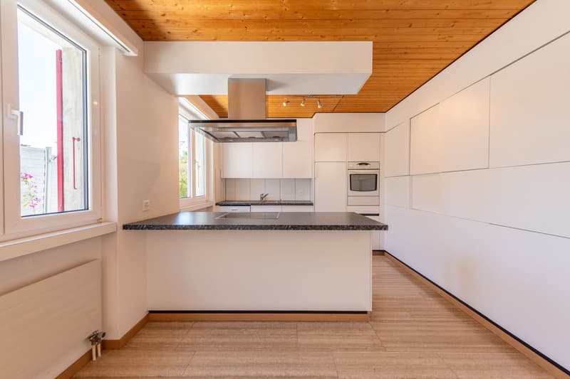 Bright and airy single-family home with unique Alpine panorama (4)