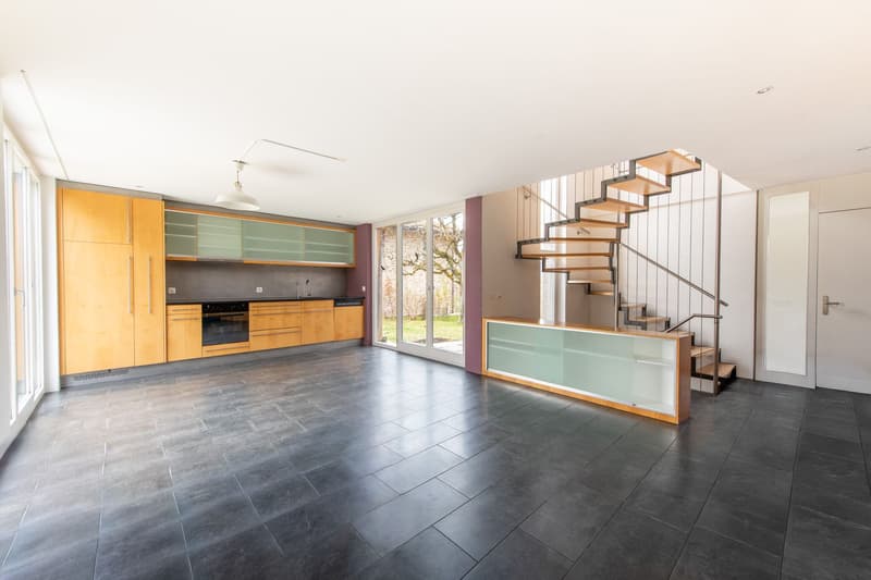 Architecture meets nature: your retreat with a far-reaching view (3)