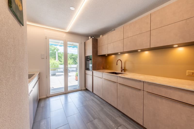 Attic apartment with dreamy terrace, lift, and Jura view (2)