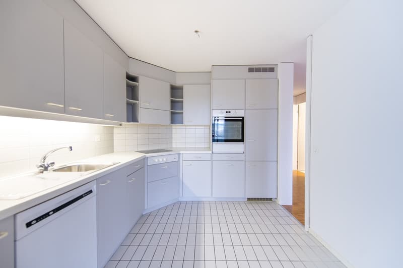 Habiter avec confort : lave-linge personnel, grand balcon & beaucoup d'espace (3)