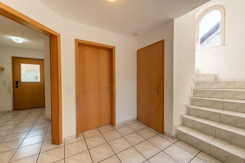Peaceful living, central location - bright and spacious (4)