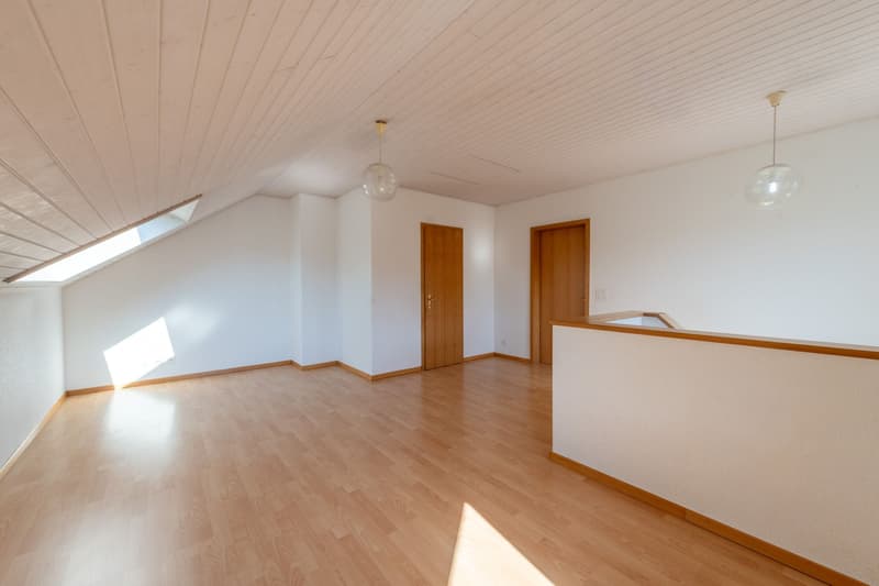Peaceful living, central location - bright and spacious (13)