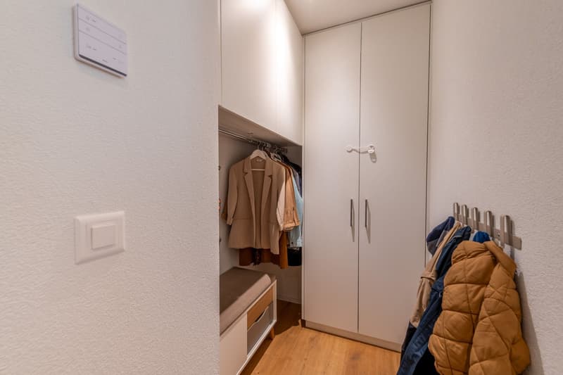 Moderne, lichtdurchflutete Gartenwohnung mit Terrasse & privatem Grünparadies (12)