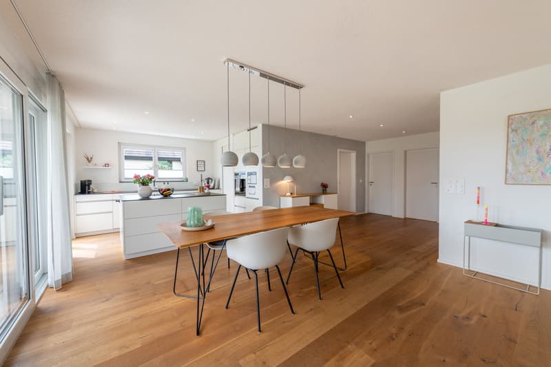 Moderne, lichtdurchflutete Gartenwohnung mit Terrasse & privatem Grünparadies (7)