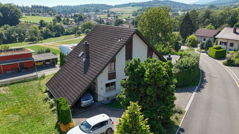 Ihr neues Zuhause: Grosszügiges Einfamilienhaus mit Weitsicht und Gartenparadies (1)