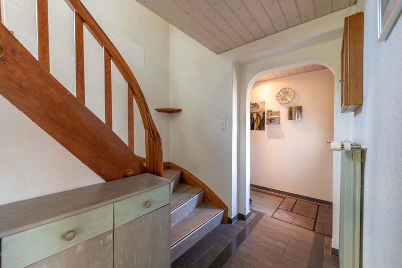 Wohnen & Entspannen: Freistehendes Einfamilienhaus mit grosszügigem Garten (7)