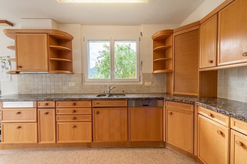Ihr Rückzugsort mit Weitblick: Freistehendes 6.5-Zimmer-Einfamilienhaus mit Gartenidylle (6)