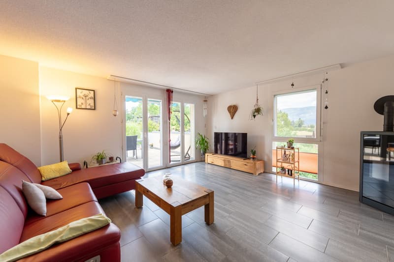Attikawohnung mit traumhafter Terrasse, Lift und Jurablick (6)