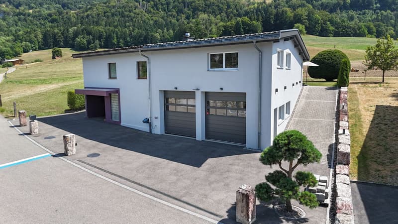 Wohnen mit Potenzial: Exklusives Zuhause mit Vielzweck-Anbau in traumhafter Lage (1)