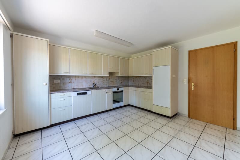 Viel Platz für die ganze Familie - 6.5-Zimmer-Reiheneckhaus mit Blick ins Grüne (3)