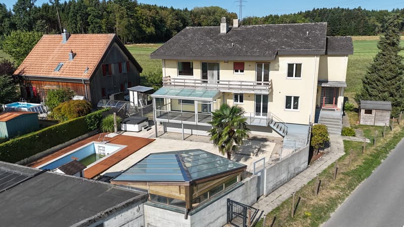 Zwei Wohneinheiten, unzählige Möglichkeiten - Ihr neues Zuhause mit privater Wellnessoase (1)