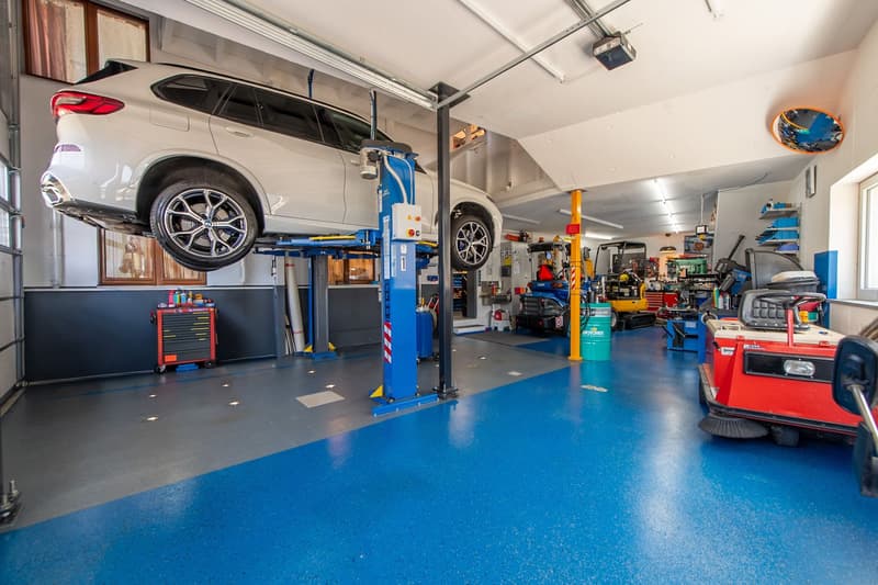 Wohnen an traumhafter Lage mit Weitsicht und grosser Garage (9)