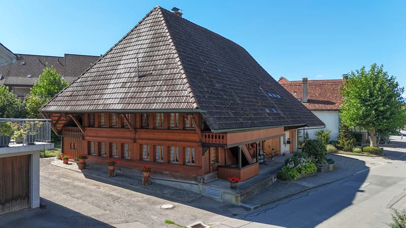 Tradition trifft Raum für Neues: Charaktervolles 5.5-Zimmer Bauernhaus (1)