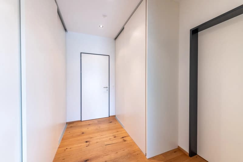 Ankommen, wohlfühlen und Weitblick geniessen - stilvolle 4.5-Zimmer-Terrassenwohnung mit Garten (12)