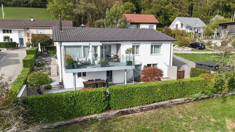 Ankommen, aufatmen, geniessen - Ihr Wohntraum mit unverbaubarer Aussicht und Wellnessoase (1)