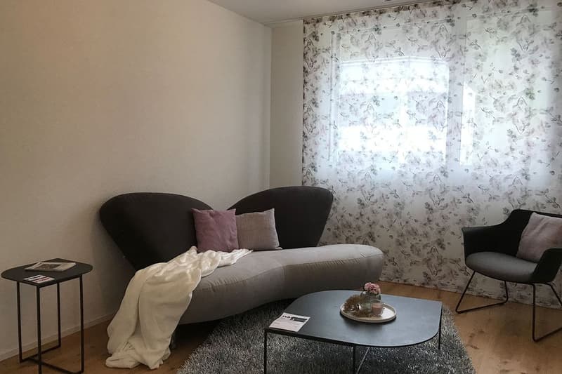 Appartamento moderno 4.5 locali con ampio balcone in affitto a Ennetbürgen (7)