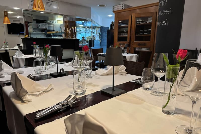 Spazio gastronomico con terrazza a Stans - locazione visibile (2)