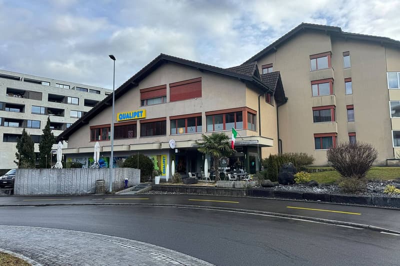 Gastrofläche mit Terrasse in Stans - sichtbare Lage mieten (1)