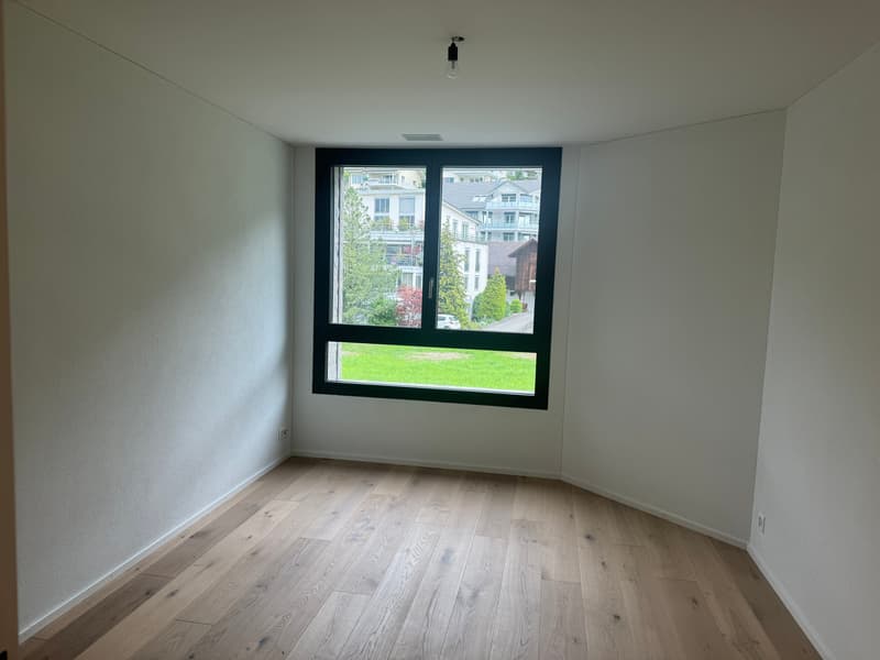 Neuwertig wohnen in Ennetbürgen - moderne 3 1/2-Zimmer-Wohnung mit Balkon (8)