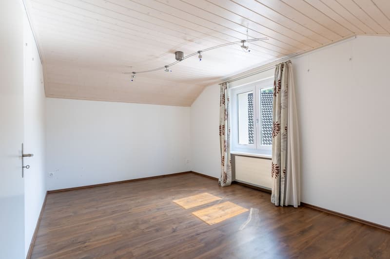 Detached 7-room single-family or generation house (9)