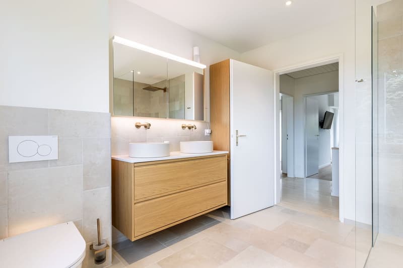 Maison jumelée de 4,5 pièces rénovée (6)