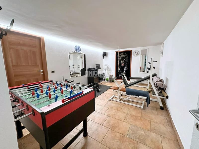 Superbe villa indépendante à Rodero – 4,5 pièces avec piscine et jardin (45)