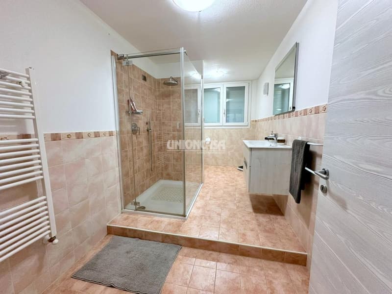 Superbe villa indépendante à Rodero – 4,5 pièces avec piscine et jardin (43)