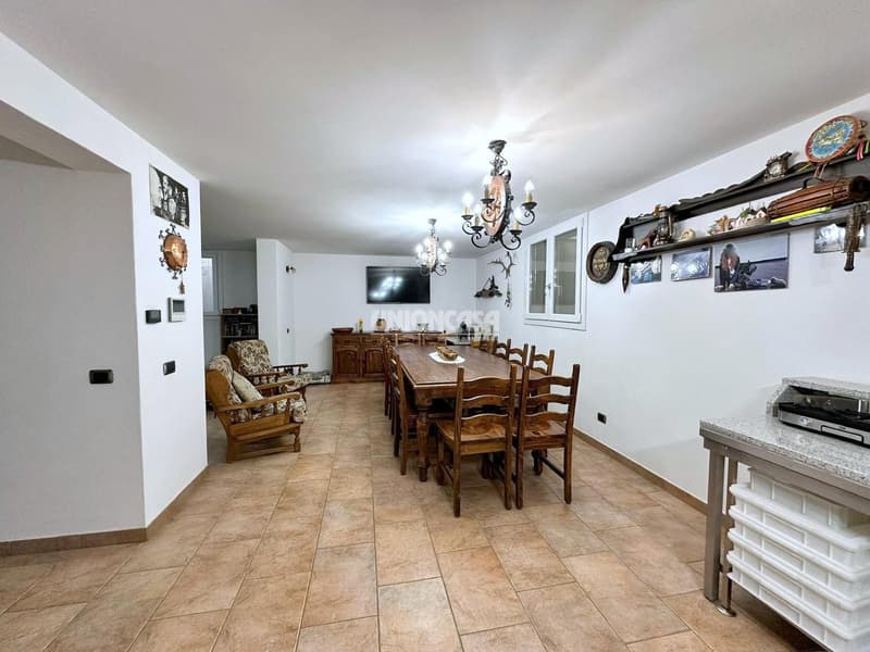 Superbe villa indépendante à Rodero – 4,5 pièces avec piscine et jardin (39)