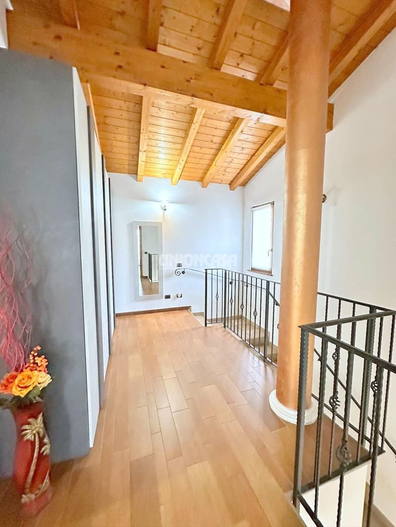 Superbe villa indépendante à Rodero – 4,5 pièces avec piscine et jardin (22)