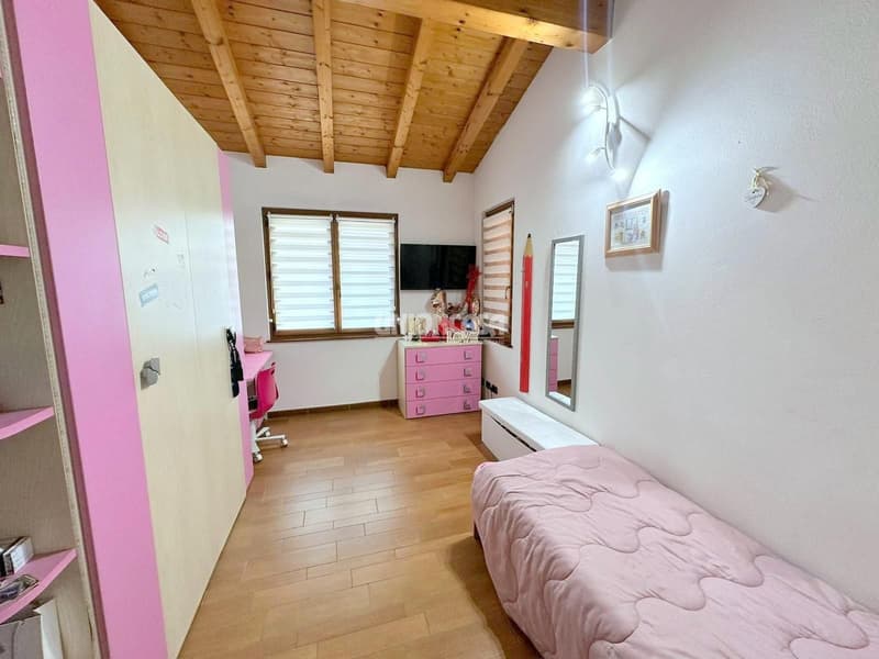 Superbe villa indépendante à Rodero – 4,5 pièces avec piscine et jardin (29)