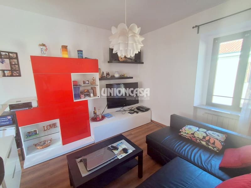 Apartment with Terrace for Sale in Binago – Via Roma 10 (2)