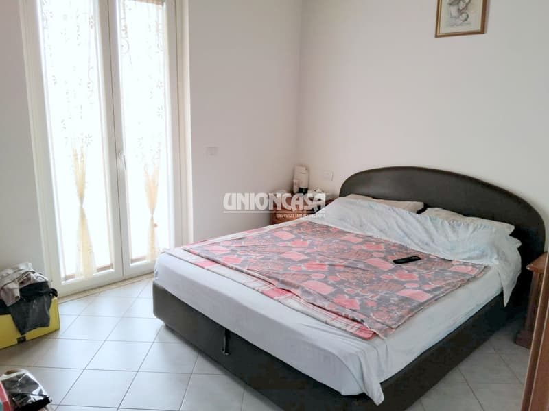 Unabhängiges modernes Haus in Figliaro – 4,5 Zimmer mit Garage und Balkon (21)